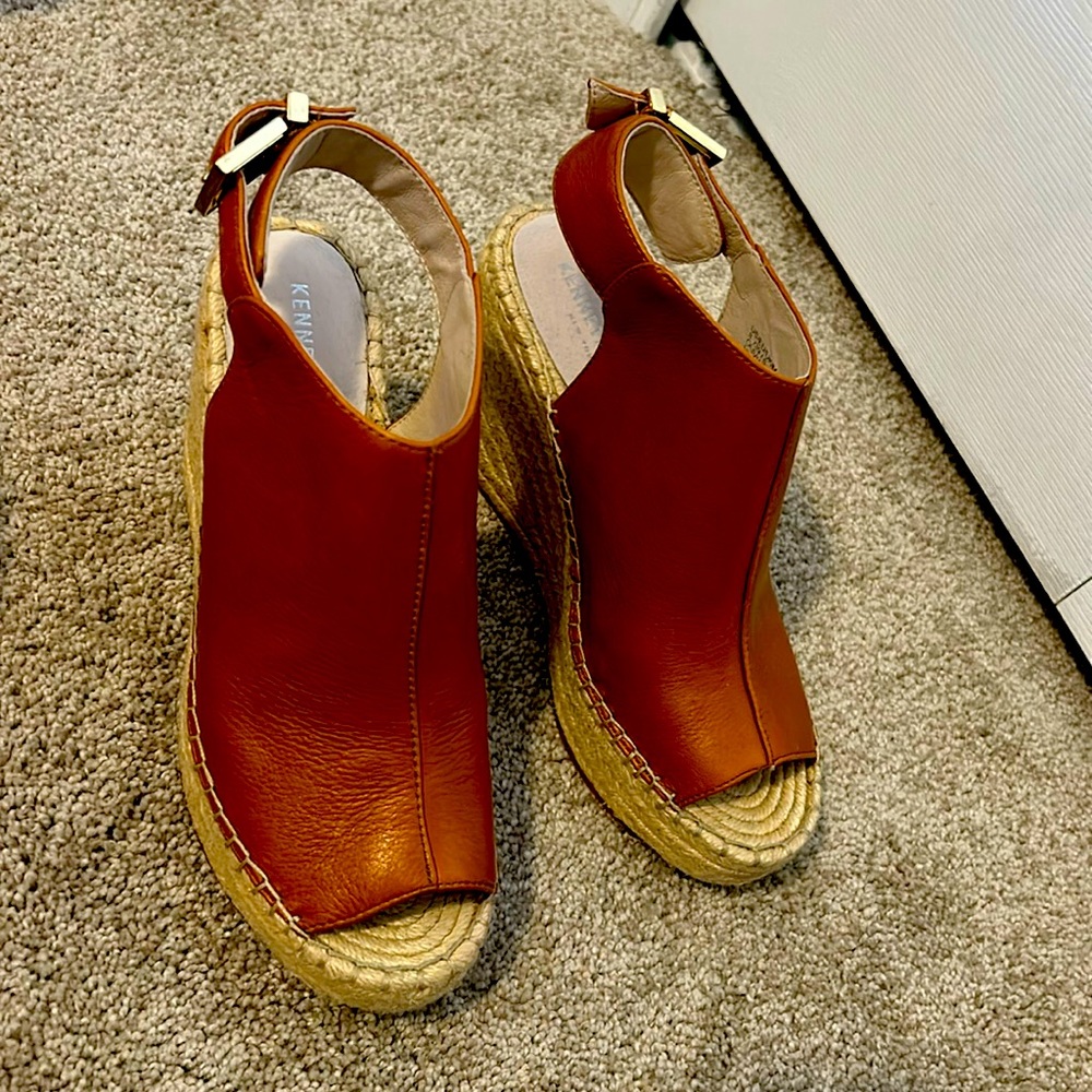 Leather sandal